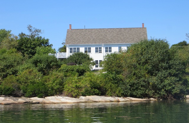 Waterfront, Views, Historic, Spacious, Private, Village And Family Friendly!