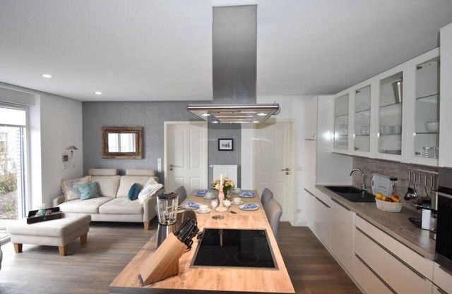 Watt`n flair on the north beach