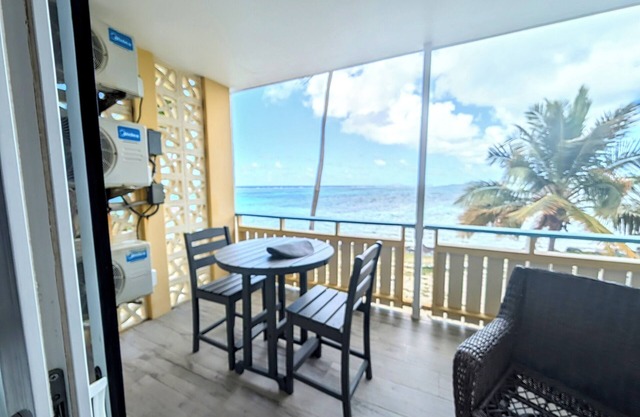 Welcome to DEJA BLUE