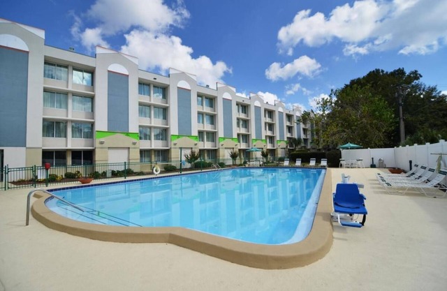 Welcome to Luxury! 2 Exquisite Units, Free Parking, On-site Pool!