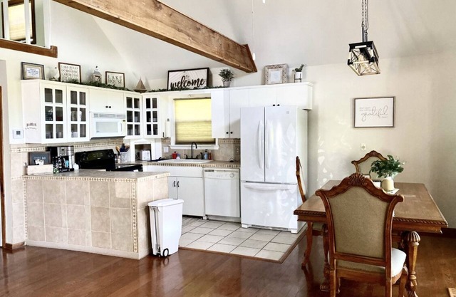 Welcome to our beautiful lake property, nestled on the stunning area of Eufaula