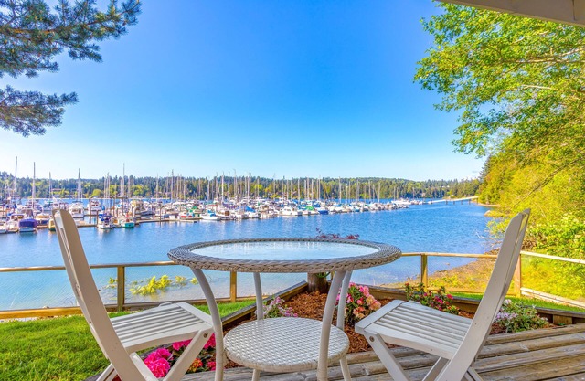 Welcome to Pintails Lodge on Port Ludlow Bay