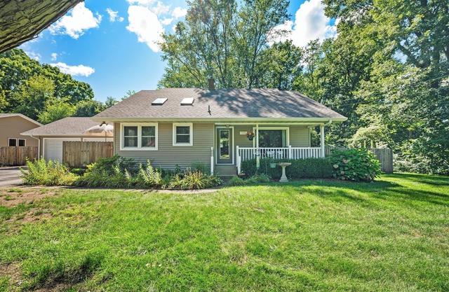 Welcome to Sips & Shore Inn! Tranquil location between the shore and wineries.