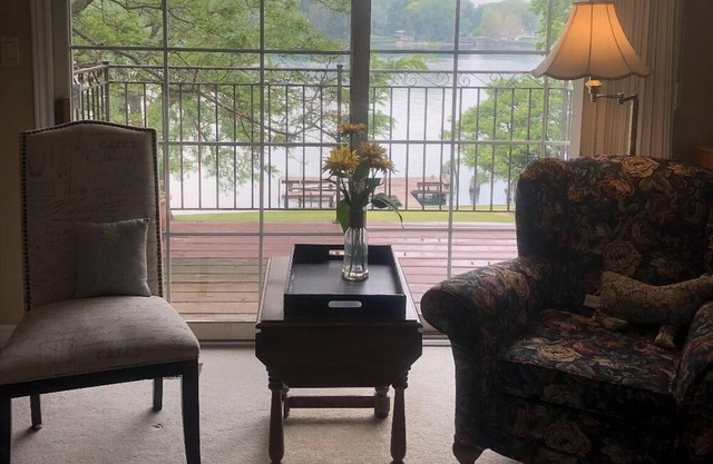 Welcome To The Hilltop River House