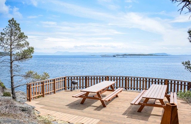 Welcome to this great vacation home in idyllic Liarvåg in Tysvær.