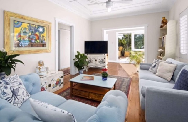 Well appointed 2BR unit in central Mandurah complex