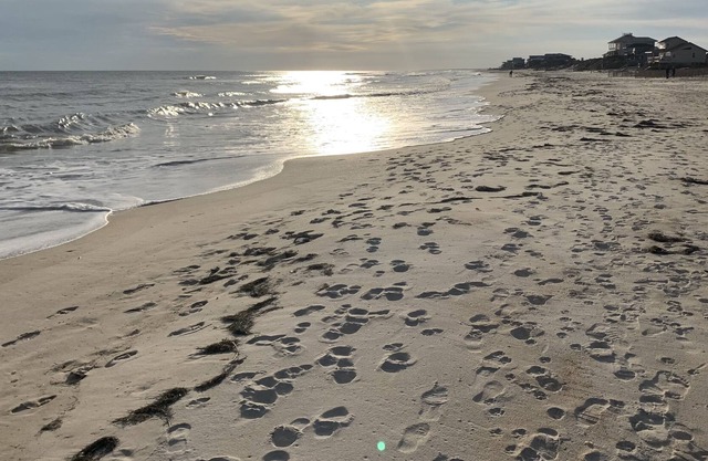 Well appointed 300 Ocean Mile town home... great amenities, beach-side locale!!