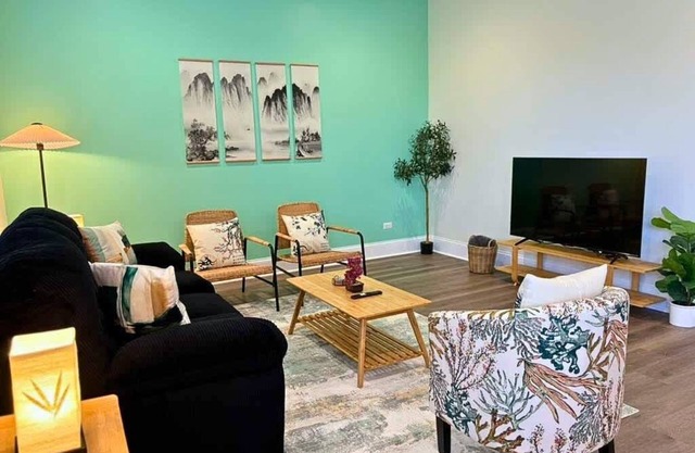 Well-Equipped 2BR Unit with Parking