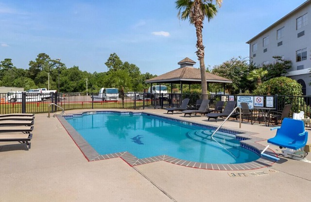 Well-Equipped Suite for Work and Leisure! W/ Gym