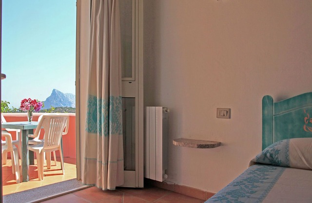 Well-kept studio with a nice balcony or terrace near the sea