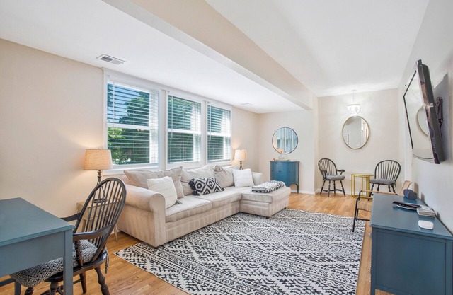 West Annapolis Hidden Gem <.75Mile To Navy Stadium <1Mile to Downtown Annapolis