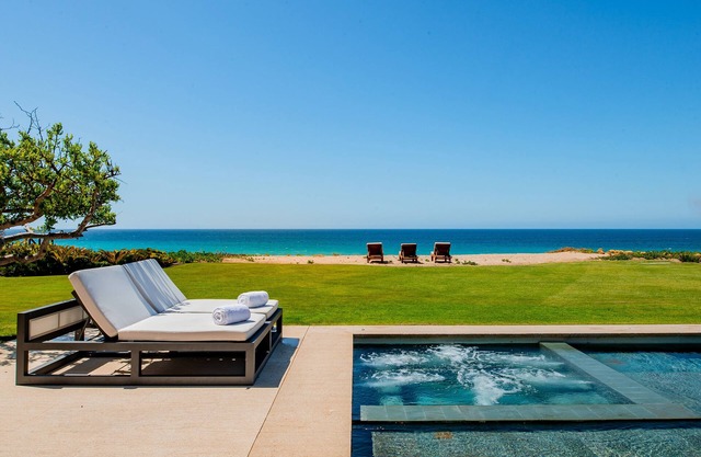 West Enclave 7: Oceanfront Villa w/Beach Access and Ritz nearby. Promos Avail.