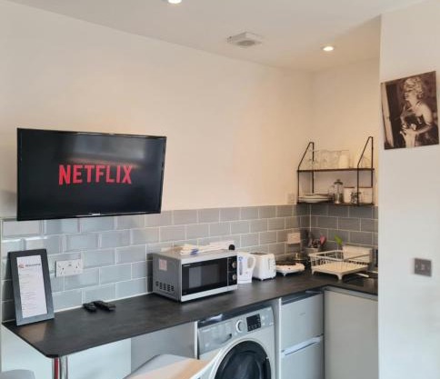 West Street Studios, Free WIFI, FREE Parking, Washer dryer