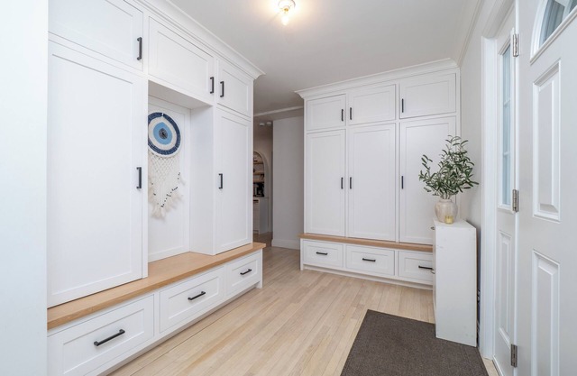 Westport Dream Home 6 Bedroom/5 BathroomnnPool and Jacuzzi nnSteps to town