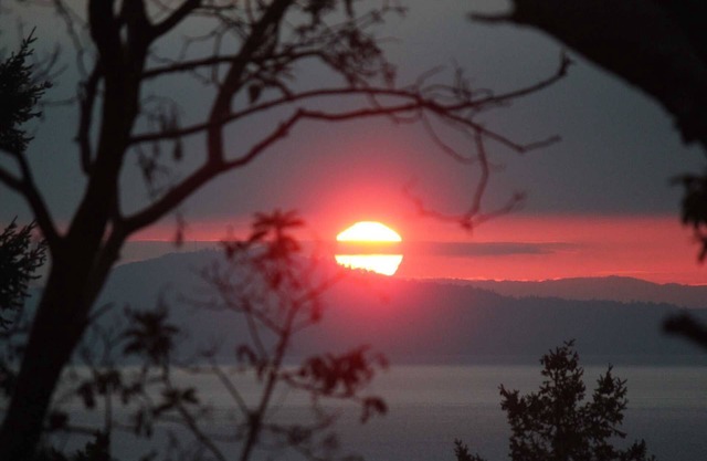 WESTSIDE Ocean View Vacation Home HOT TUB, available YEAR ROUND