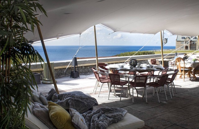 Wheal Leisure, B&B - a hotel room that sleeps 2 guests in 1 bedroom