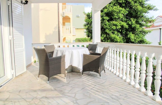 White apartment - Adriatic coast in the Makarska riviera