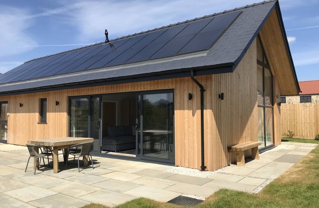 White Swan Cottage, Ashlin Farm Barns