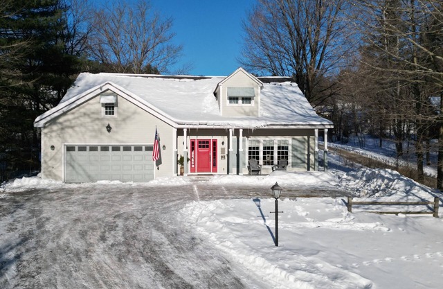 Whiteface Holiday: Hot Tub, Ski, Family Memories!