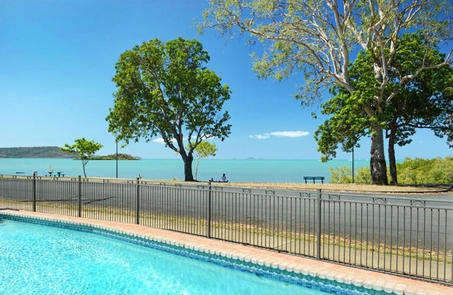 Whitsunday Waterfront Apartments