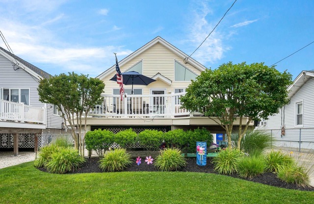 Whole home in Avalon, close to everything!