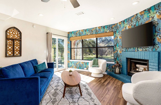 Wild Side Retreat - fun for families or couples - games galore!