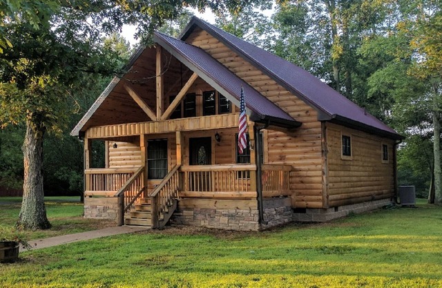 Wildcat Cabin Getaway Near Kentuckys Historical Attractions and State Parks