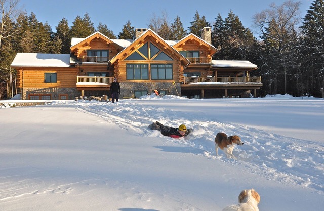 Windham Log Cabin on 35 Acres. Family friendly.