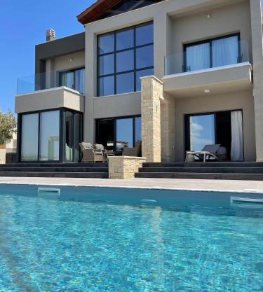 Windhill Edge Villa