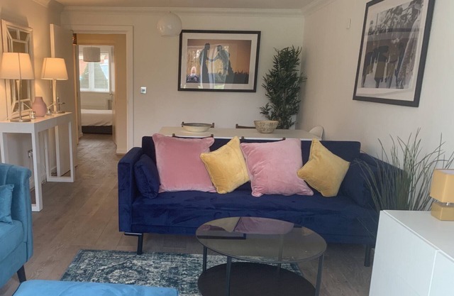 Windsor - Modern - Two Bedroom (Two Bathroom) Apartment on Private Estate