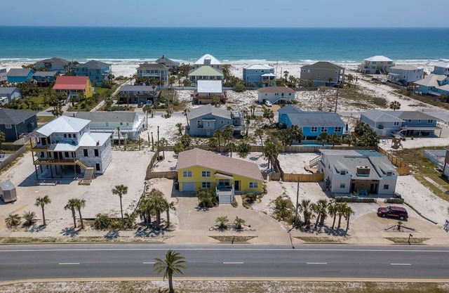 Winter SPECIAL! Steps 2 Beach! Waterview! Pets Welcome!