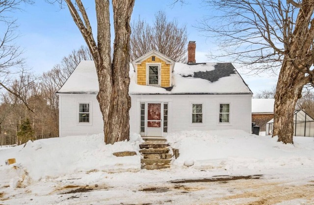 Winterberry Farmhouse – A Cozy New England Stay