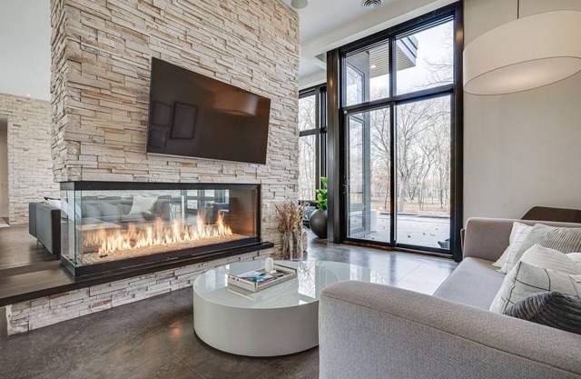 Wisconsin Home w/ Infinity Pool, Hot Tub & Deck!