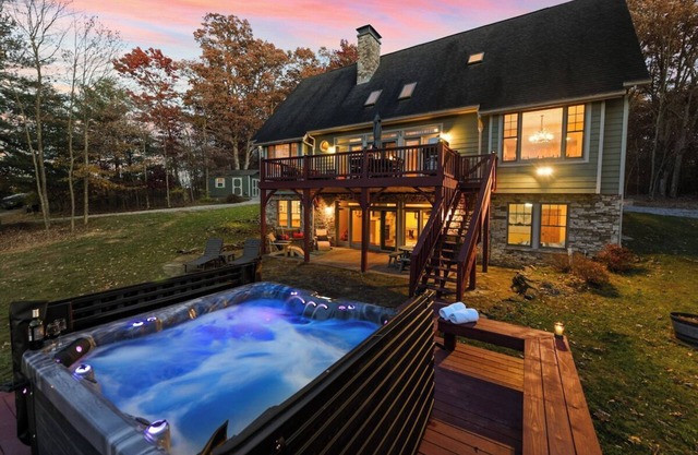 Wisp'd Away-Lakefront*DOCK*on 3+acres