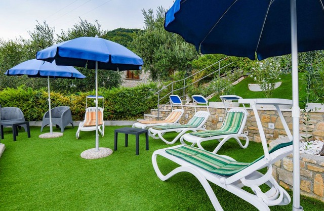 With a panoramic view and pool – Apartment Elka 7