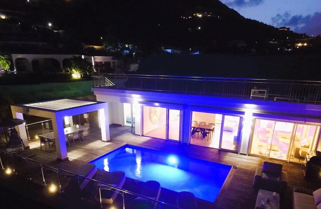 WoW 🤩 Renovated Villa Ocean View!