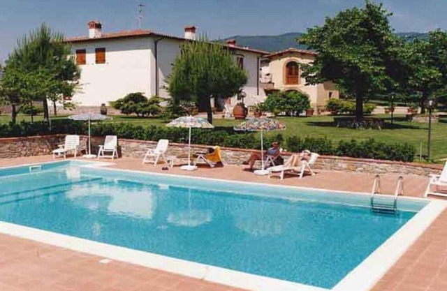 Wonderful accommodation with its own restaurant, including breakfast.