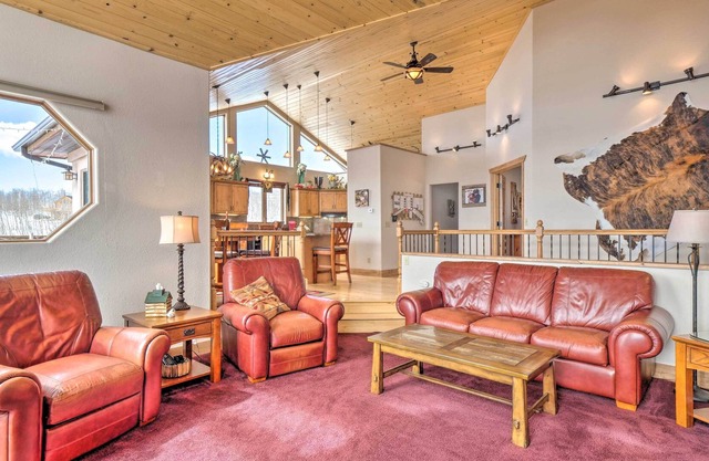 Wonderful Hilltop Hideaway w/ Deck & Mtn Views!