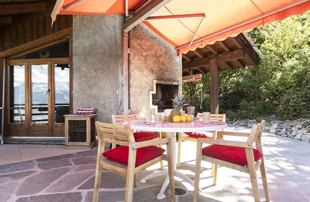 Wonderful private villa with private pool, WIFI, TV, terrace, pets allowed and panoramic view