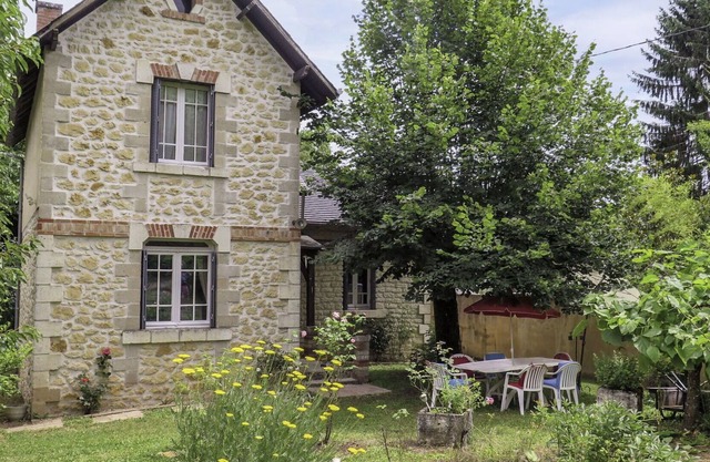 Wonderful private villa for 5 guests with TV, pets allowed and parking