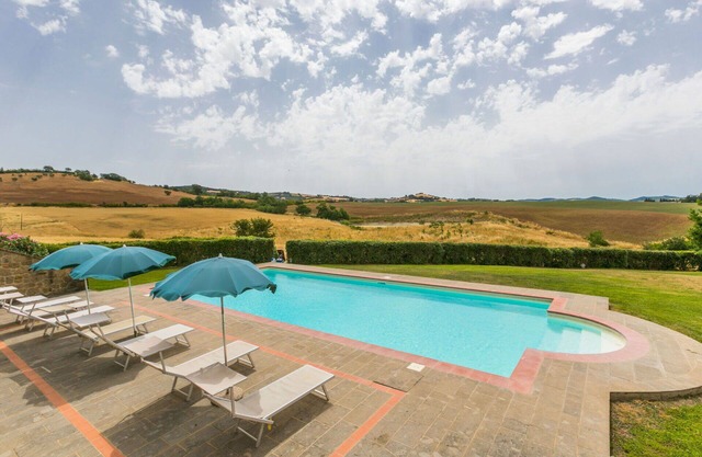 Wonderful private villa with private pool, WIFI, TV, patio, pets allowed and panoramic view