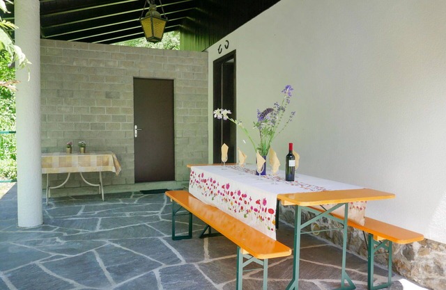 Wonderful private villa for 6 guests with WIFI, TV, patio and pets allowed