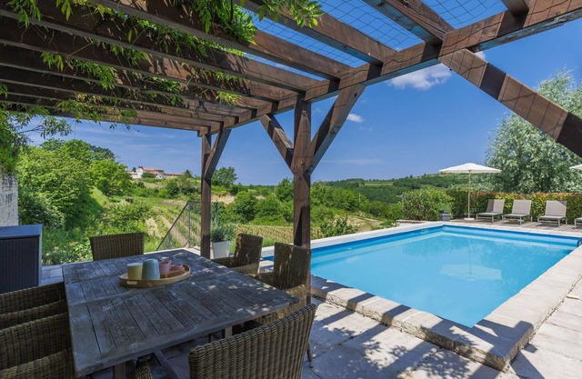 Wonderful private villa for 4 people with WIFI, private pool, A/C, TV and patio