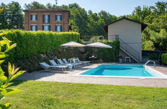 Wonderful private villa for 8 guests with private pool, A/C, WIFI, TV and terrace