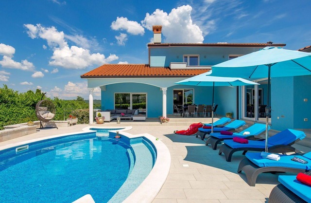 Wonderful private villa for 8 guests with WIFI, private pool, A/C, TV and patio