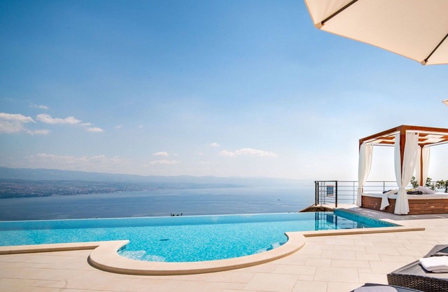 Wonderful private villa for 8 people with WIFI, private pool, A/C, TV, terrace and parking