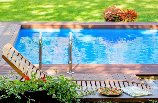 Wonderful private villa with hot tub, WIFI, private pool, A/C, TV, patio and pets allowed