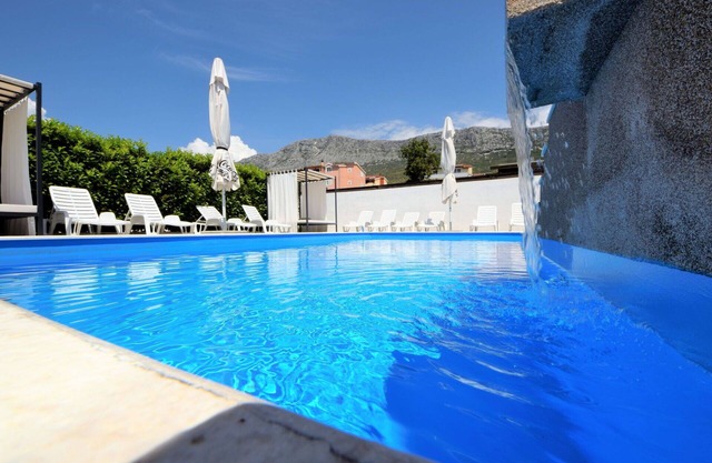 Wonderful private villa for 10 people with A/C, private pool, WIFI, TV and terrace