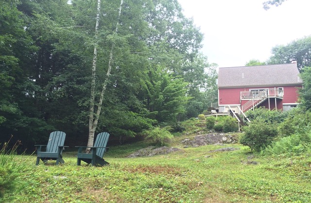 Wonderful spot for family vacation, retreat, or exploring the Seacoast!