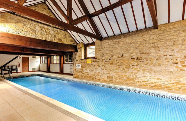 Wonderful villa for 4 people with WIFI, pool
